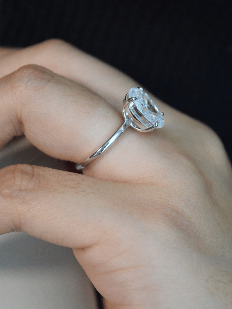 Ovaler Verlobungsring aus 925 Sterling Silber mit ovalem Stein-Silber