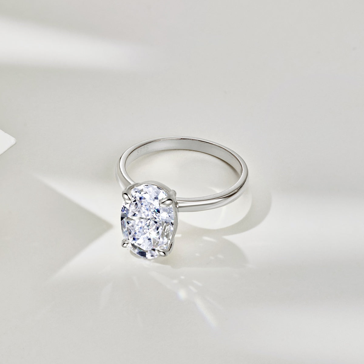 Ovaler Verlobungsring aus 925 Sterling Silber mit ovalem Stein-Silber